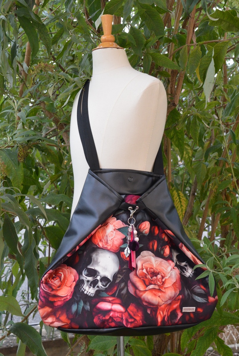 Photo du sac KAB crâne roses